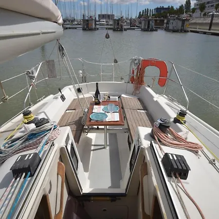 Arecadina Hotel en barco *